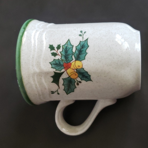 Vintage Mikasa Festive Season Christmas Mug - Picture 9 of 12